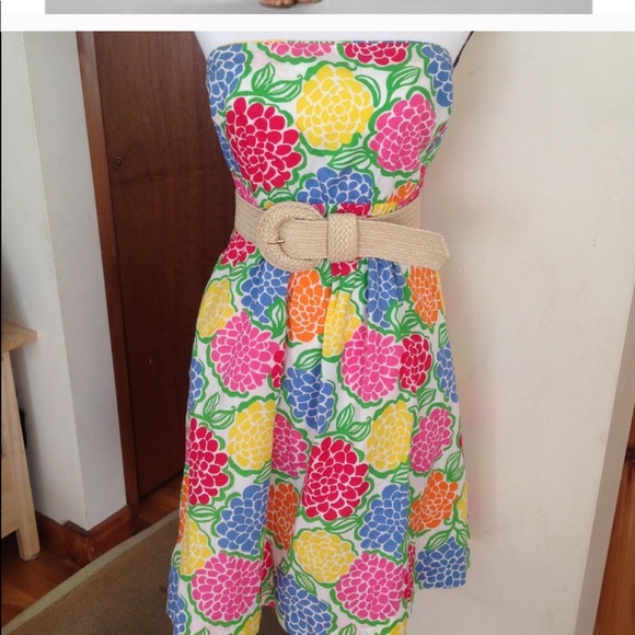 Lilly Pulitzer - Picture 2 of 4